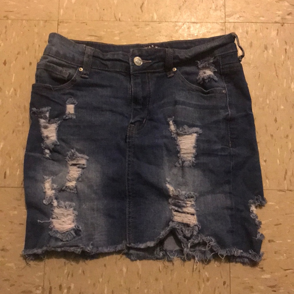 Ripped denim skirt